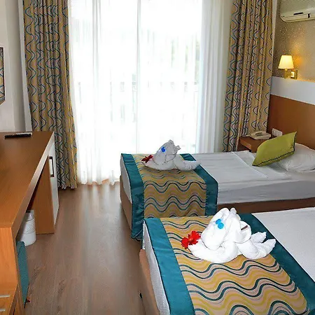 Dream Hotel 4*